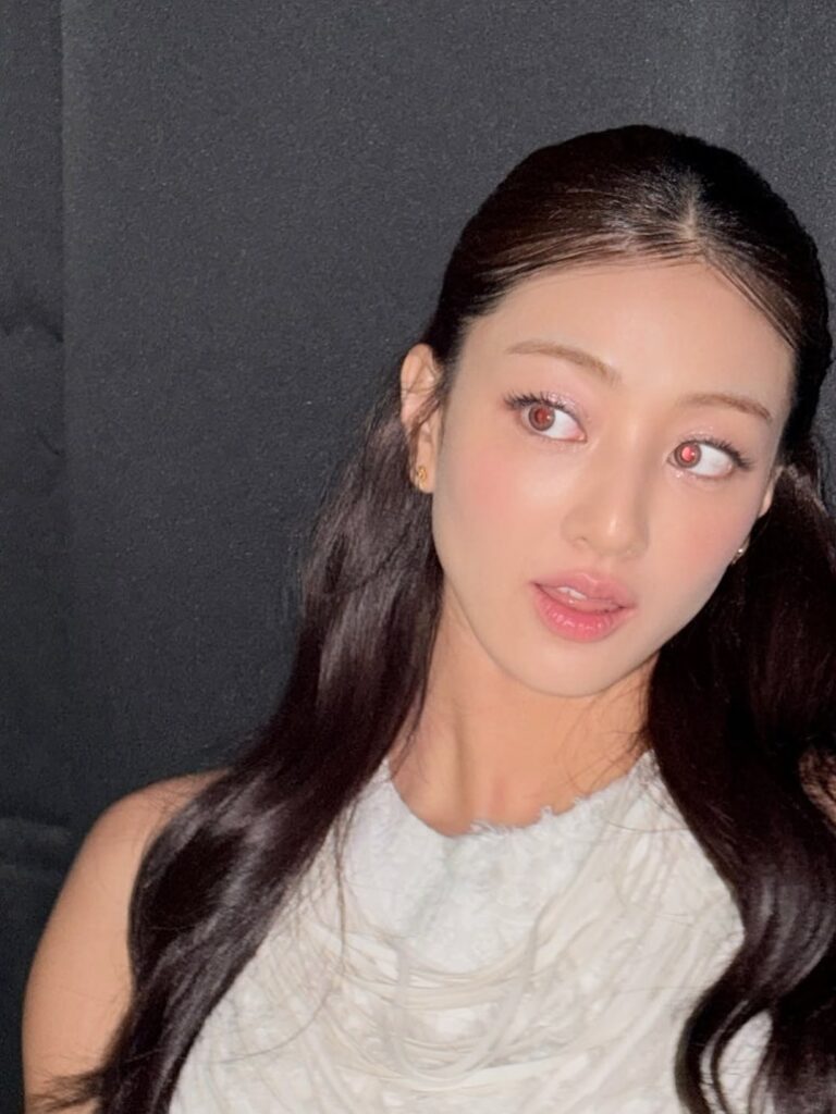 TWICE’s Jihyo radiating strength after health issue at Fukuoka concert in white outfit