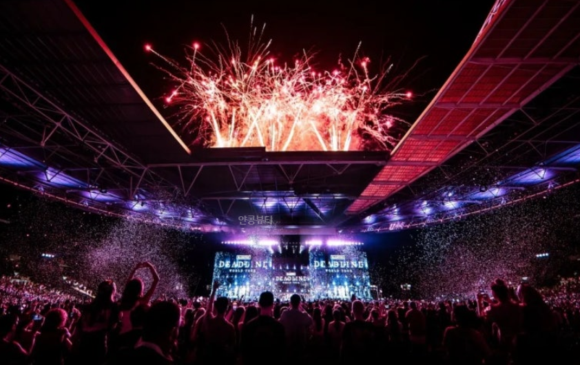 Explosive fireworks at BLACKPINK’s DEADLINE World Tour finale concert 2025
