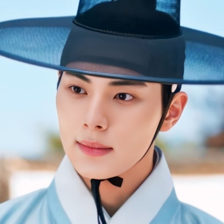Handsome Joseon noble close-up in Tyrant Chef historical K-drama