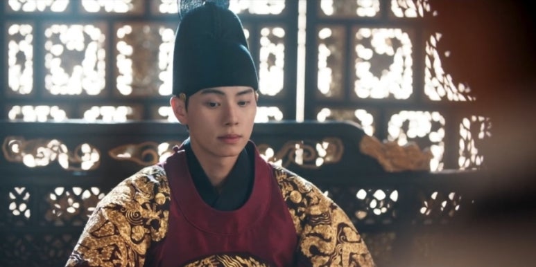 Tyrant Chef drama still showing king seated on throne in golden robe
