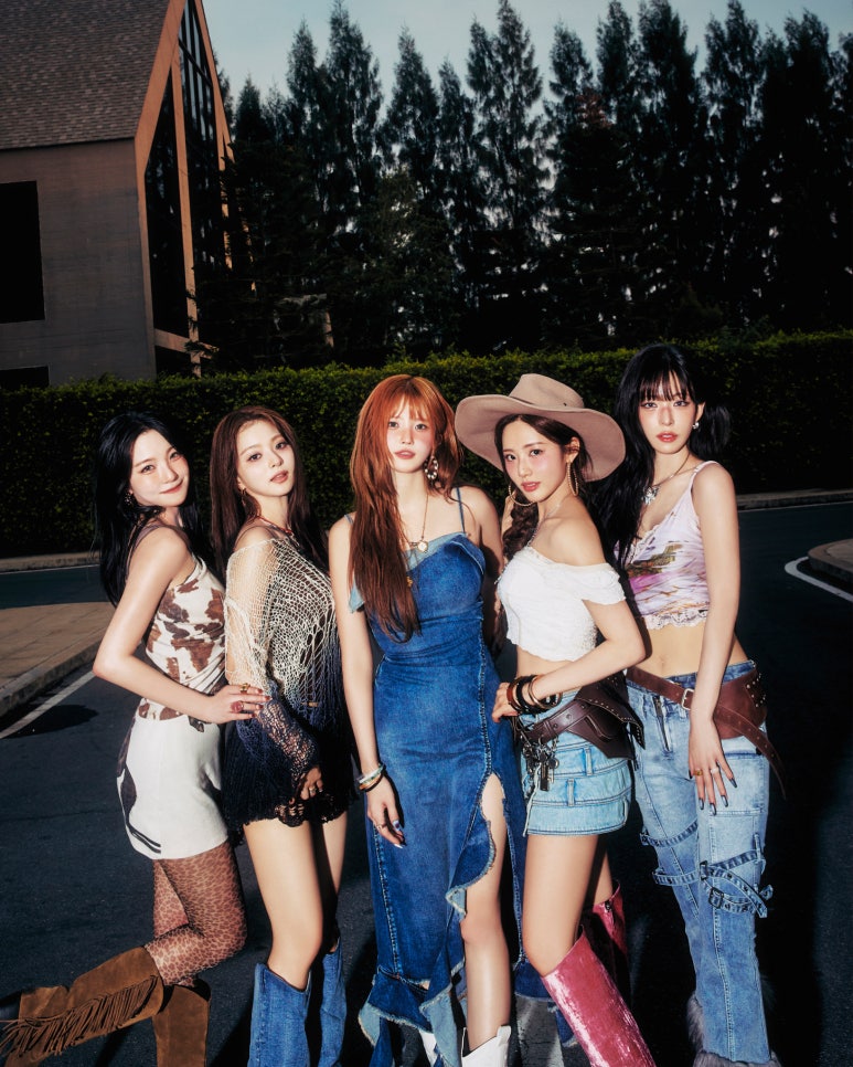 fromis_9 December comeback</strong> group photo with a bold, western-inspired concept and striking outfits