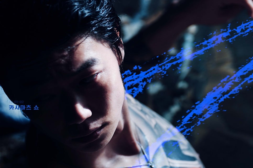Kasamatsu Sho as the episode 1–2 villain in Taxi Driver 3, drenched and intense with blue streaks